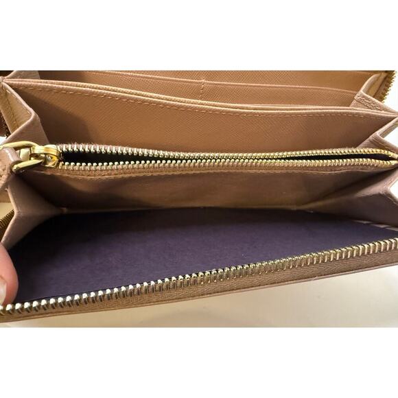 Prada Beige Saffiano Leather Bow Zip Around Wallet- Vintage CLEAN - Picture 8 of 11